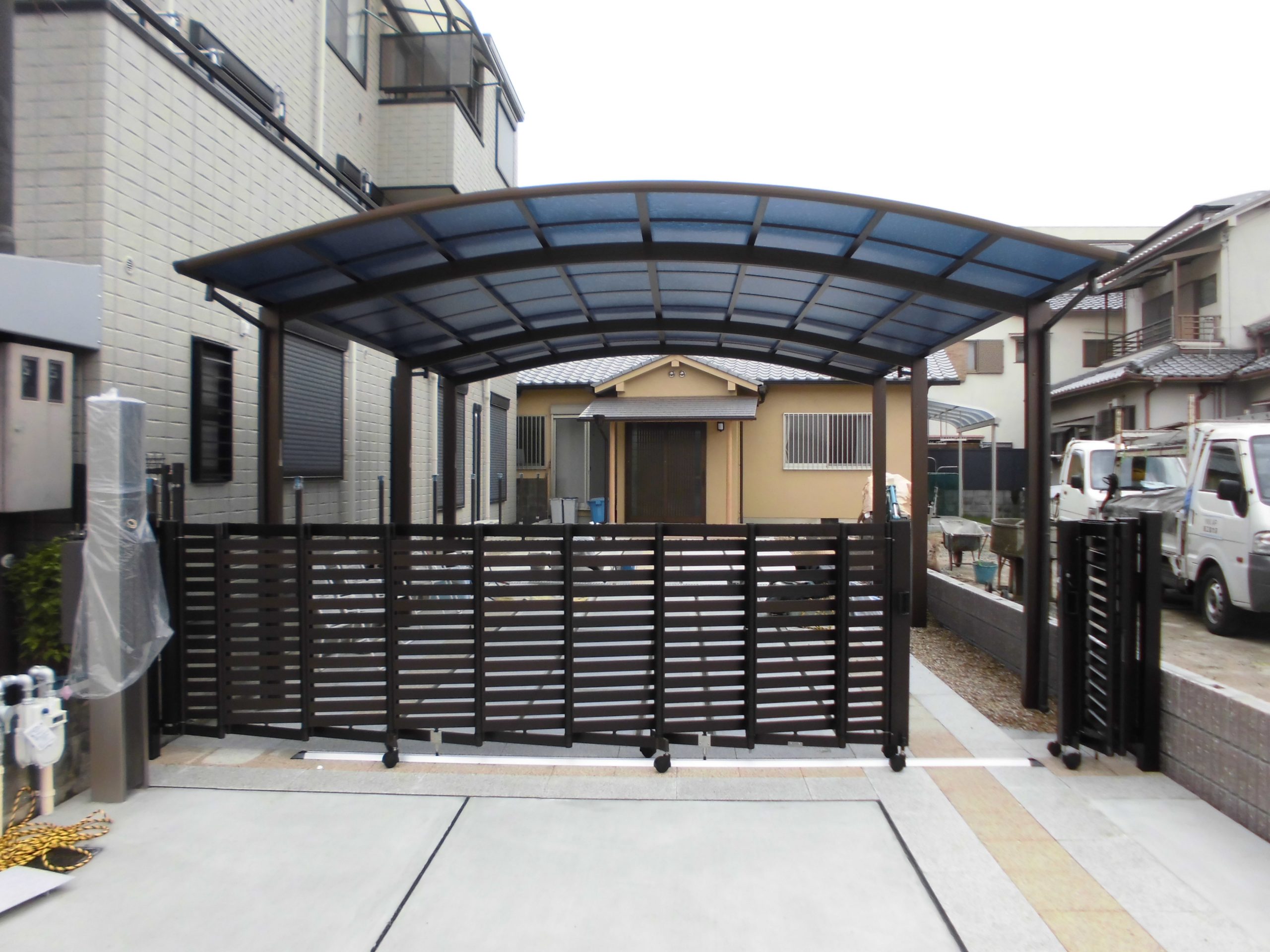 吹田市 三協アルミ大型門扉、カーテンゲート、エクモアFG新設、施工 