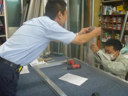 アルミ框ﾄﾞｱ組立