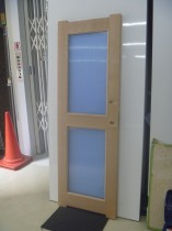 楢無垢材　框組木製ドア