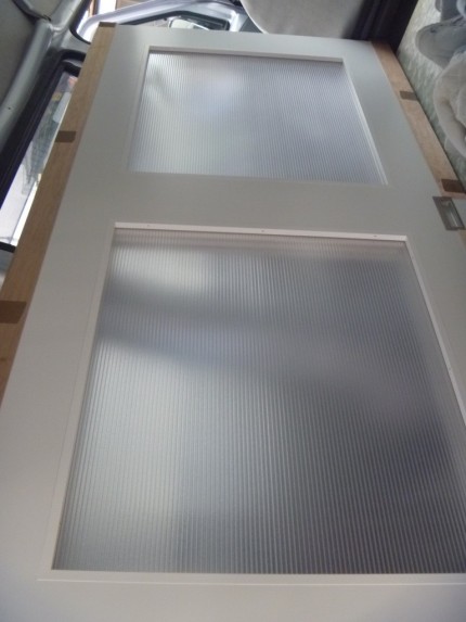 木製建具　ポリカ入り2