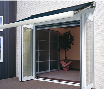 オーニング　YKK