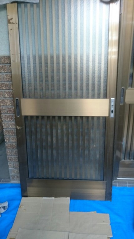 ガラス割れ替え