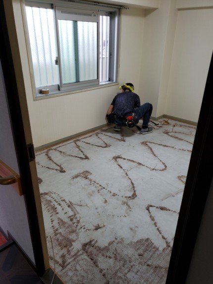 カーペットの抑え