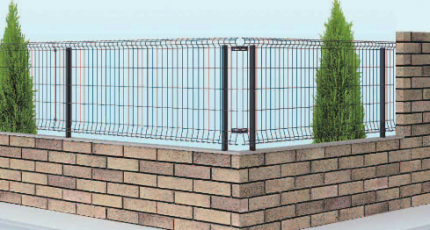 YKK　AP　イーネットフェンス