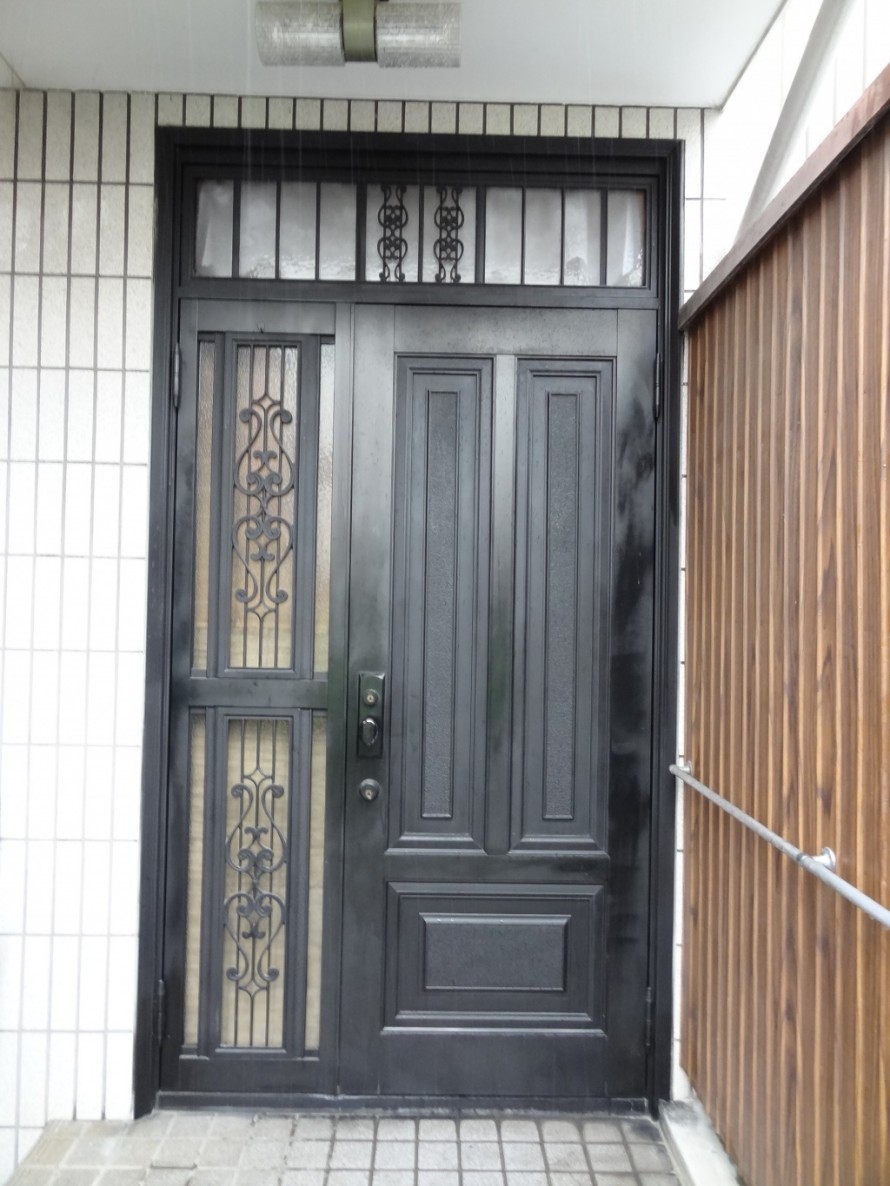 玄関ドア取替え