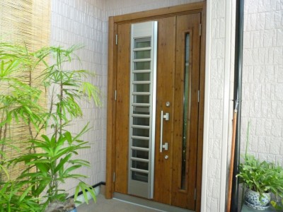 玄関扉取替え後