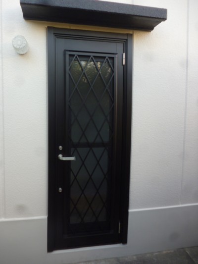 勝手口ドア取替後