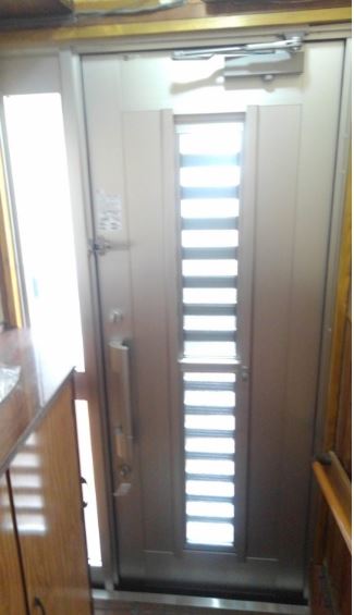 ﾘﾌｫｰﾑ玄関家側