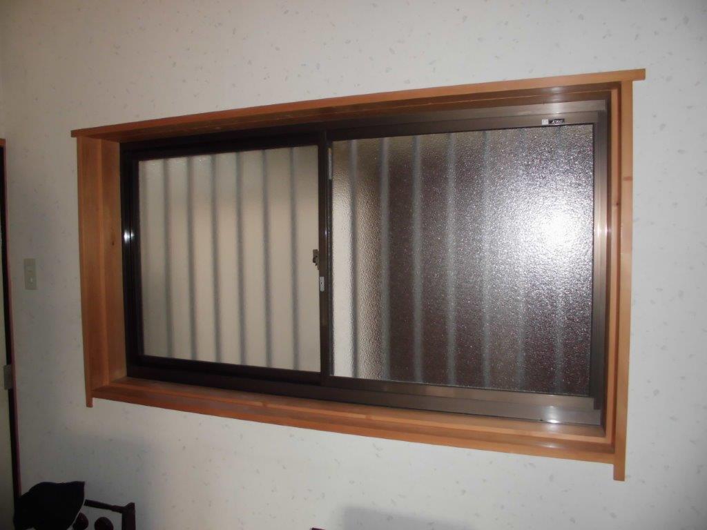 摂津市　防音対策の為、YKKAP製内窓プラマードＵ（複層硝子仕様）を取付しました。