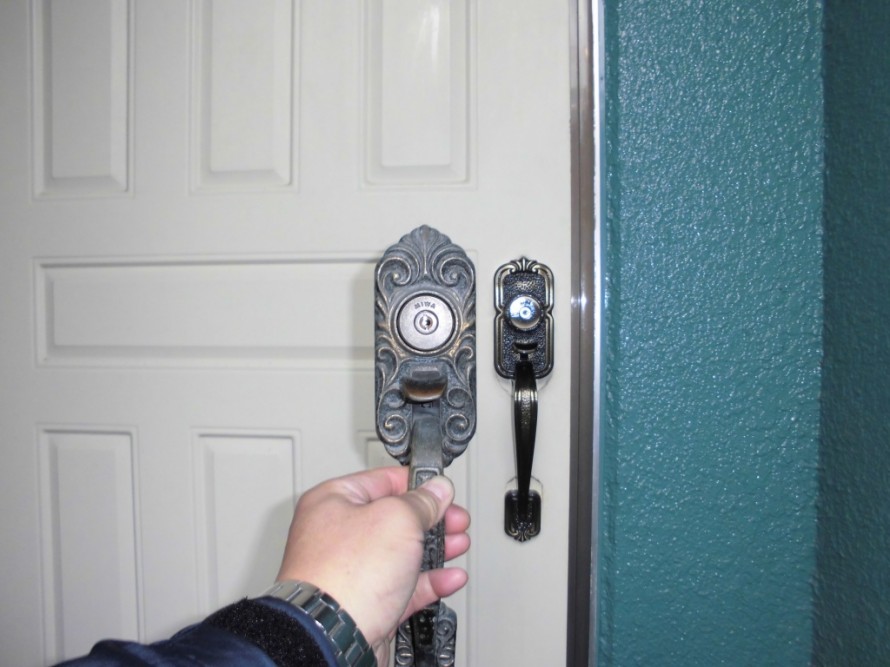 サムラッチﾊﾝﾄﾞﾙ錠