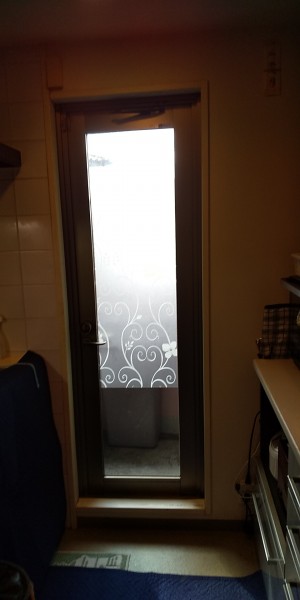 中折れ網戸施工前