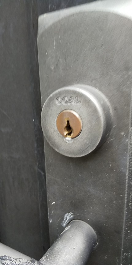 レバーハンドル外部