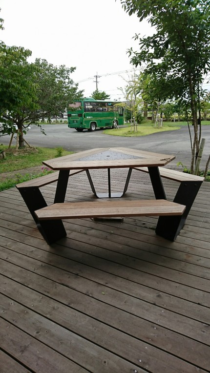ガーデンテーブル１
