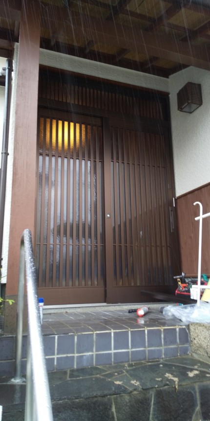 YKK　APドアリモ玄関引き戸　施工後
