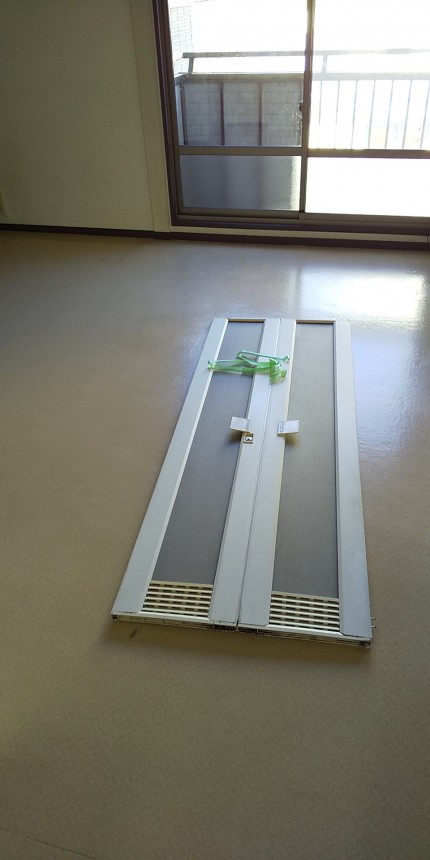 浴室折れ戸　施工前