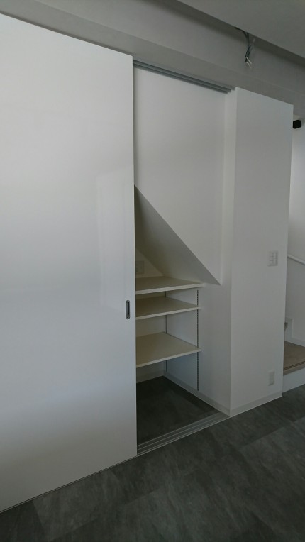 キッチン背面収納３