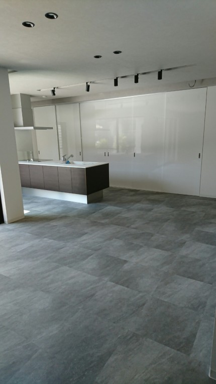 キッチン背面収納４