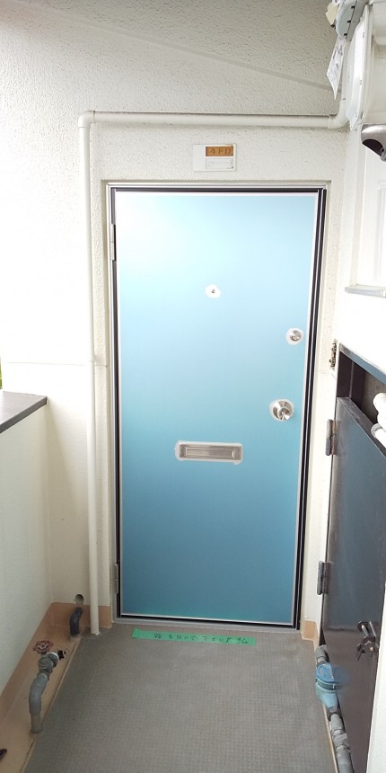 アルミフラッシュドア　施工後