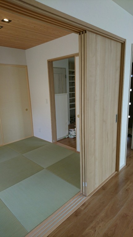 西宮市 和室建具 戸襖と押入襖の取付に行ってきました 吹田市 豊中市 玄関 窓リフォーム 内窓取付 井上昇商店 西宮市 和室建具 戸襖と押入襖の取付に行ってきました 吹田市 豊中市 玄関 窓リフォーム 内窓取付 井上昇商店