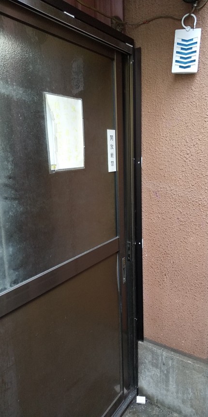 片引き戸　網戸　施工中2