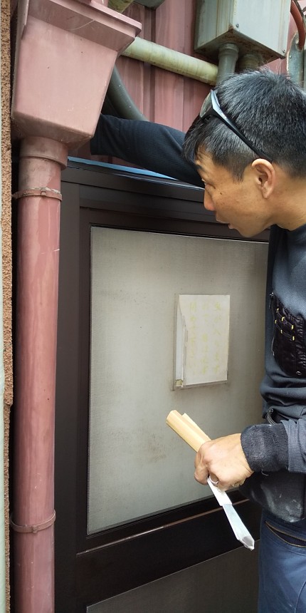 片引き戸　網戸　施工中4