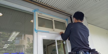 引き違い窓　カバー工事　施工中3