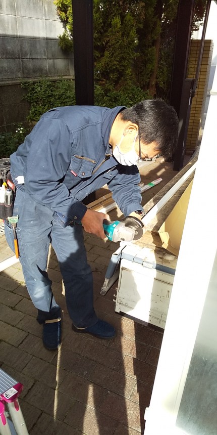 サニーセーフⅡ　浴室ドア　カバー工事　施工中3