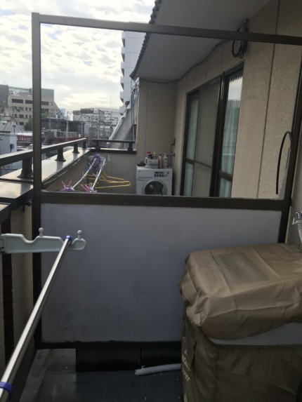 ベランダ仕切り　ケイカル板