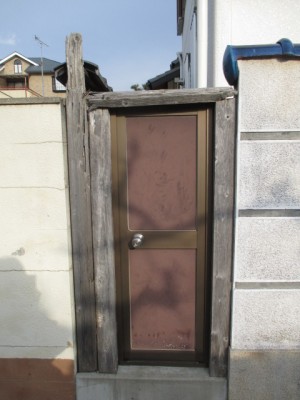 アルミ製勝手口