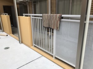 アルミ手摺格子