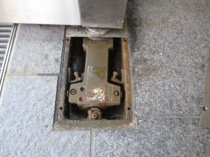 ニュースター　フロアヒンジ