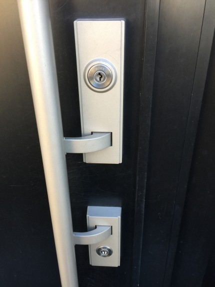 トステム　玄関バーハンドル