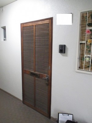 マンション　玄関網戸