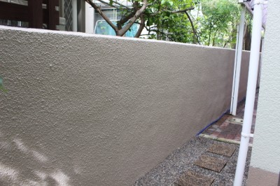 外塀塗装工事２