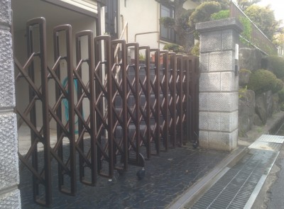 伸縮ゲート取替後