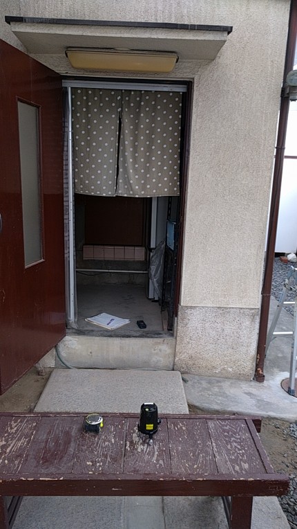 勝手口　カバー工事