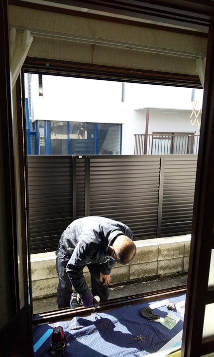 掃き出し窓　カバー工事　施工中2