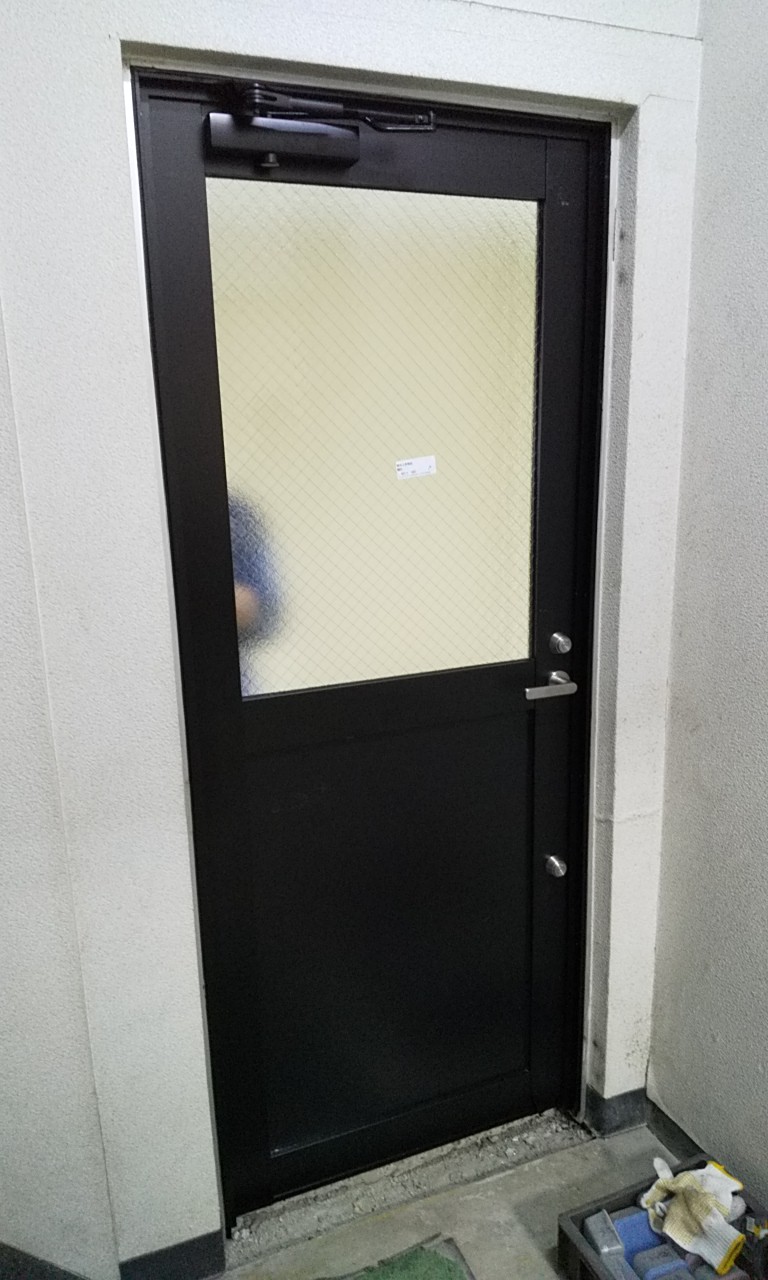 アルミフロントドア　施工後