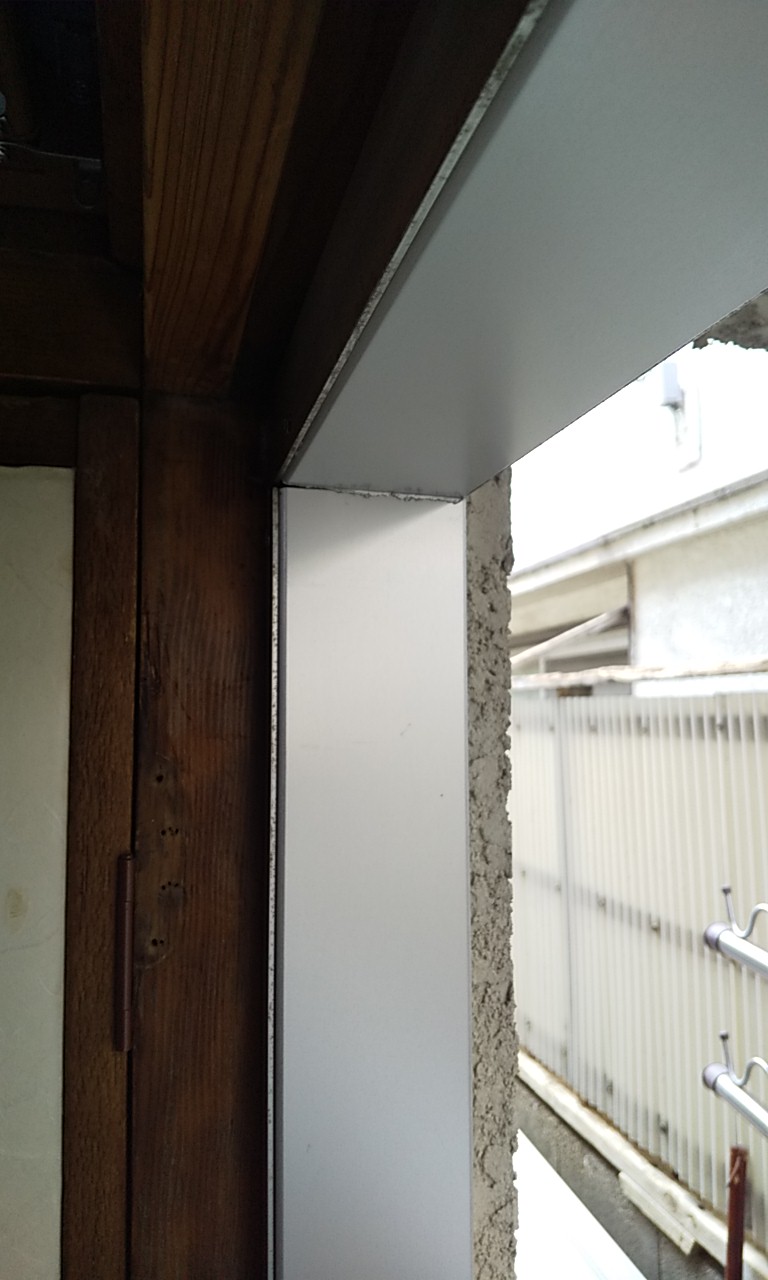 4枚引き違い窓　カバー工事　施工中2