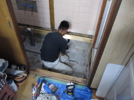 床　下地作業