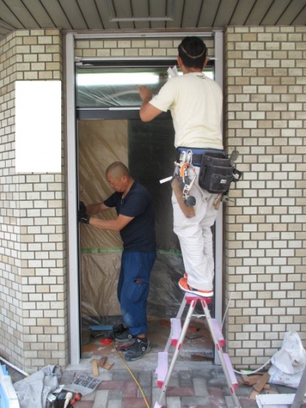 アルミフロントドア　取付