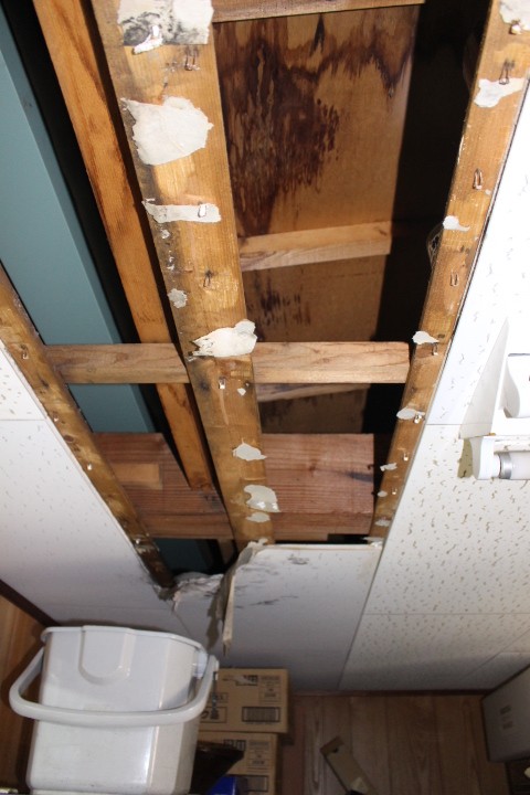 豊中市天井修理４