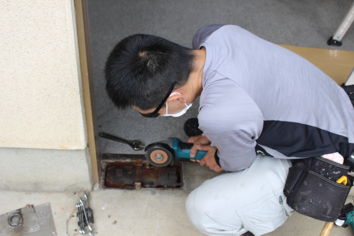 事務所入口カバー工事8