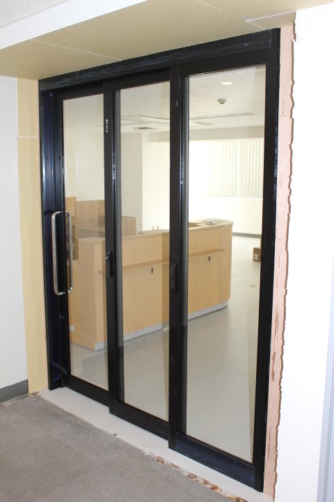 店舗アルミ３枚ｶﾞﾗｽ引戸７