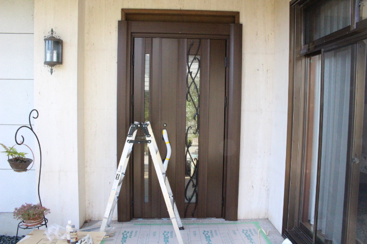 宝塚市玄関カバー工事11