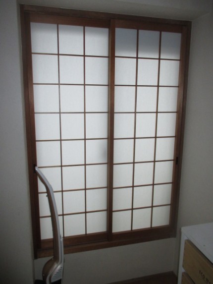 和室　紙貼り障子