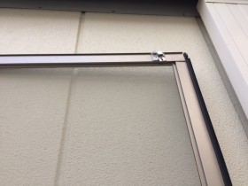 古い網戸　外れ止め