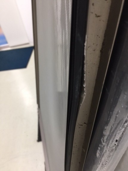 網戸台風２１号破損