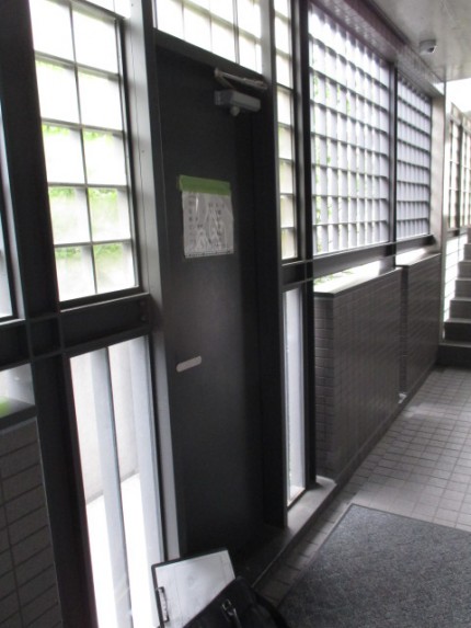 スチールドア　ドアクローザー