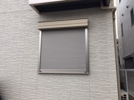 手動マドシャッター